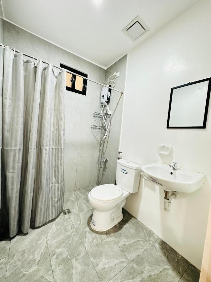 Rjc Building Apartment Olongapo Exterior foto