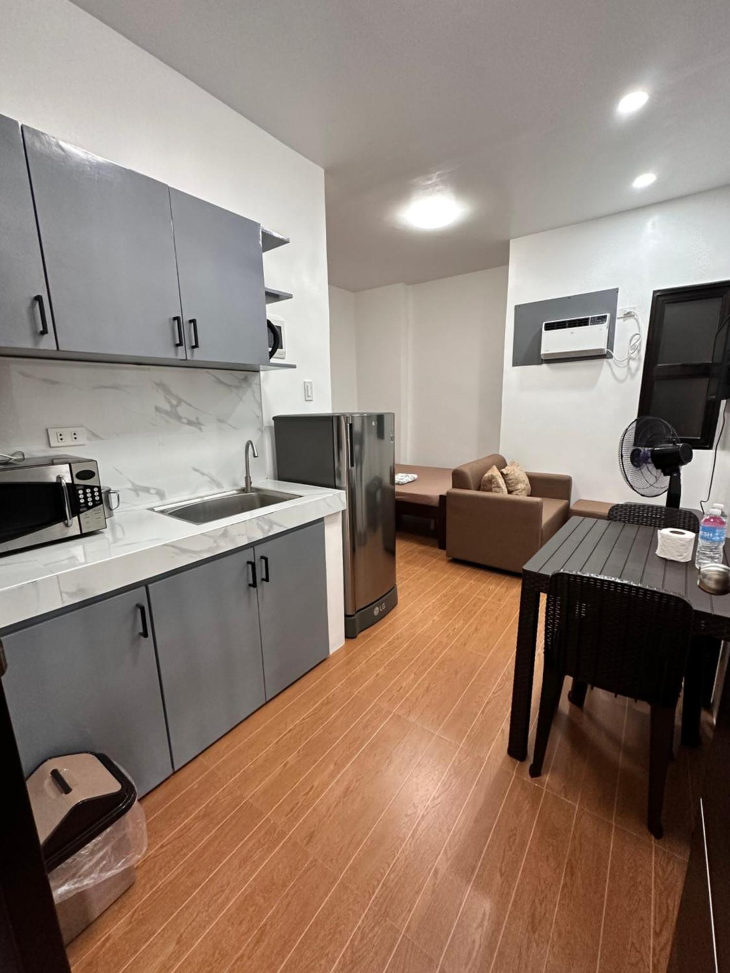 Rjc Building Apartment Olongapo Exterior foto